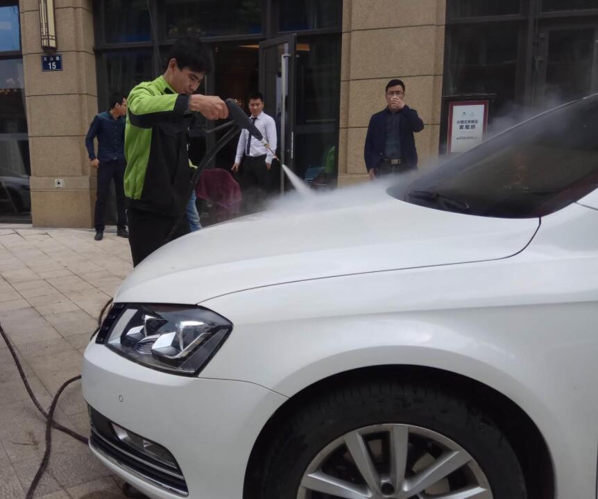 蒸汽洗車機洗車現場 蒸汽洗車機洗車現場